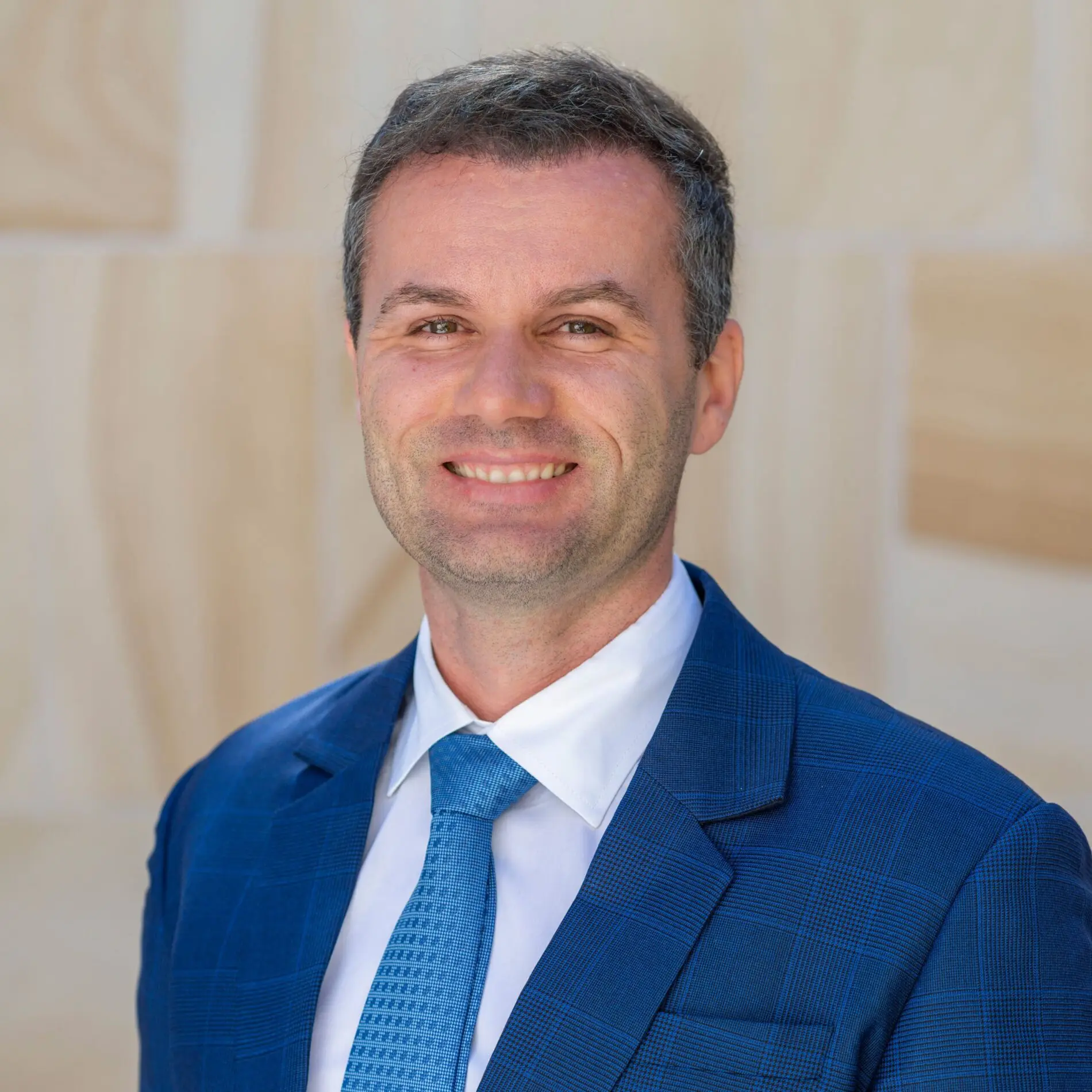 Andrej Kultan headshot