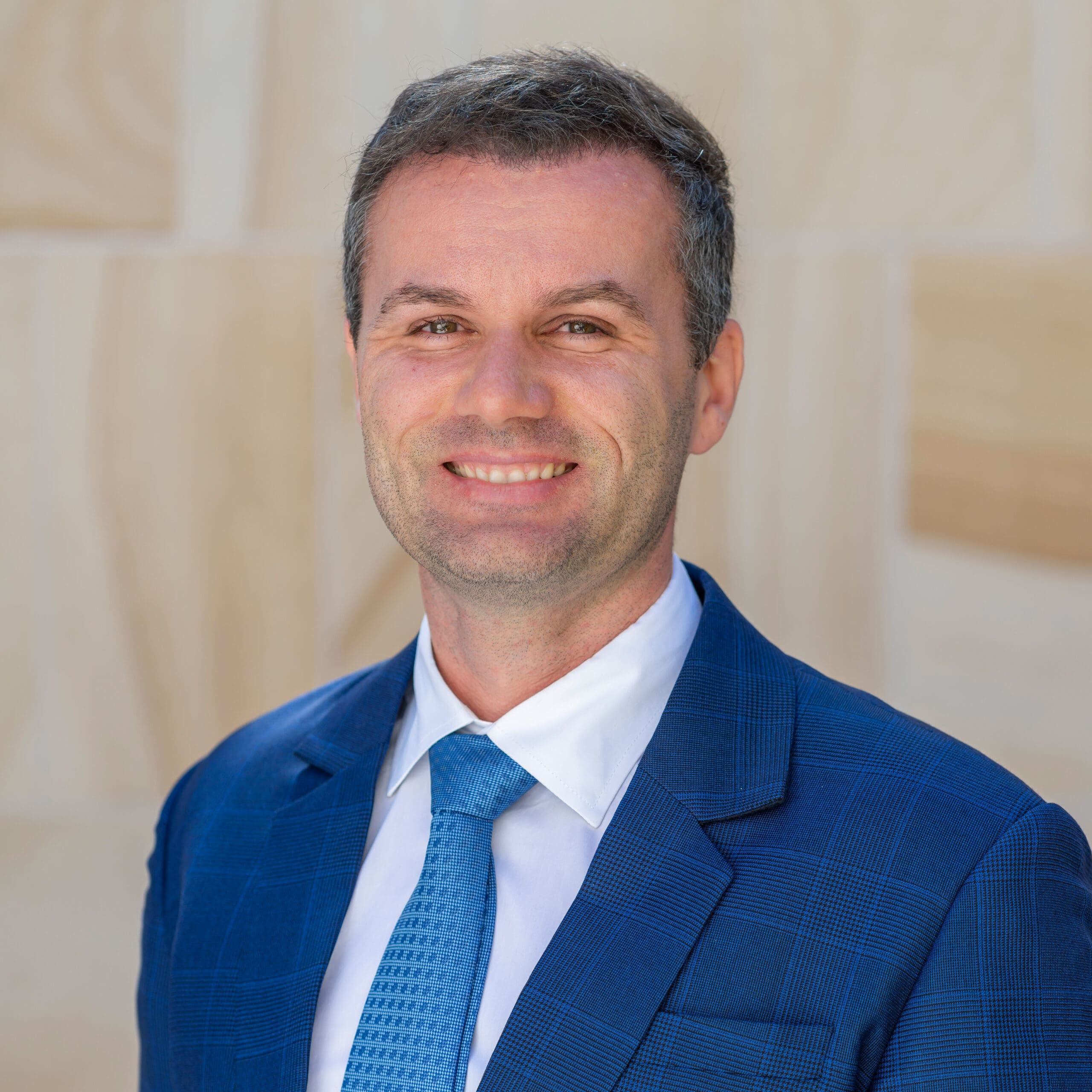 Andrej Kultan headshot